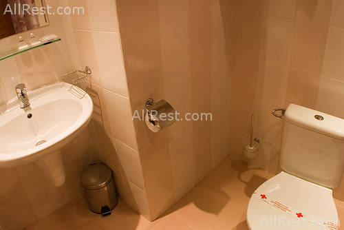 Cherno More Hotel 5